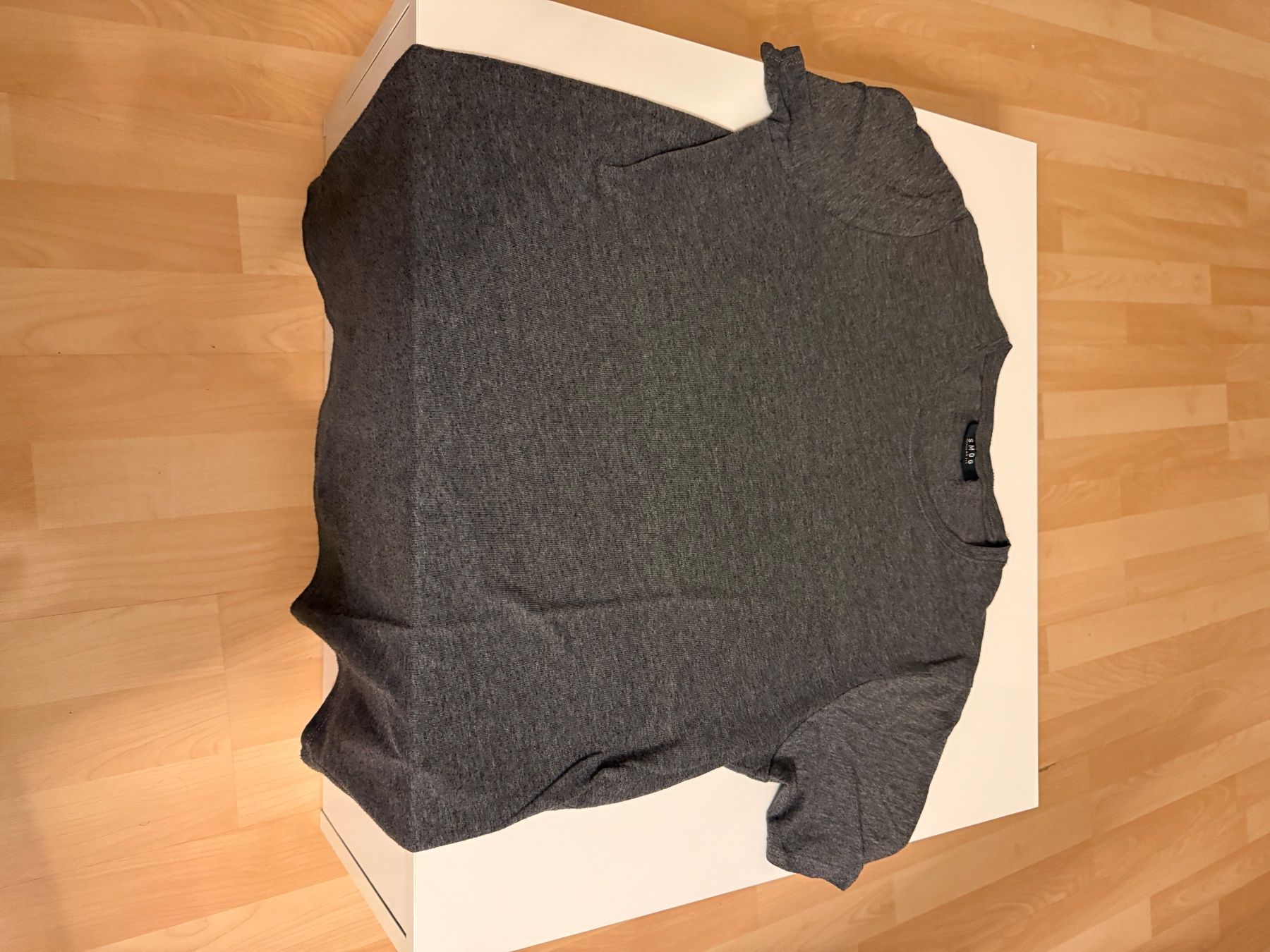 T-shirt: Grauer Shirt – Usato da Suhr venduto da sel_w2yg 3