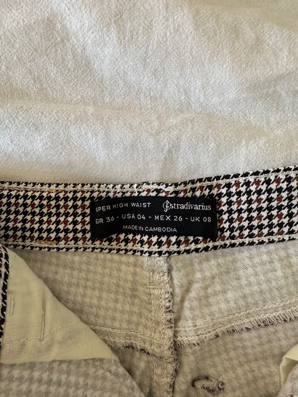 Stradivarius Pantaloni: Stradivarius Hose Gr. 36 High Waist – Usato da Bern venduto da jxenna 2