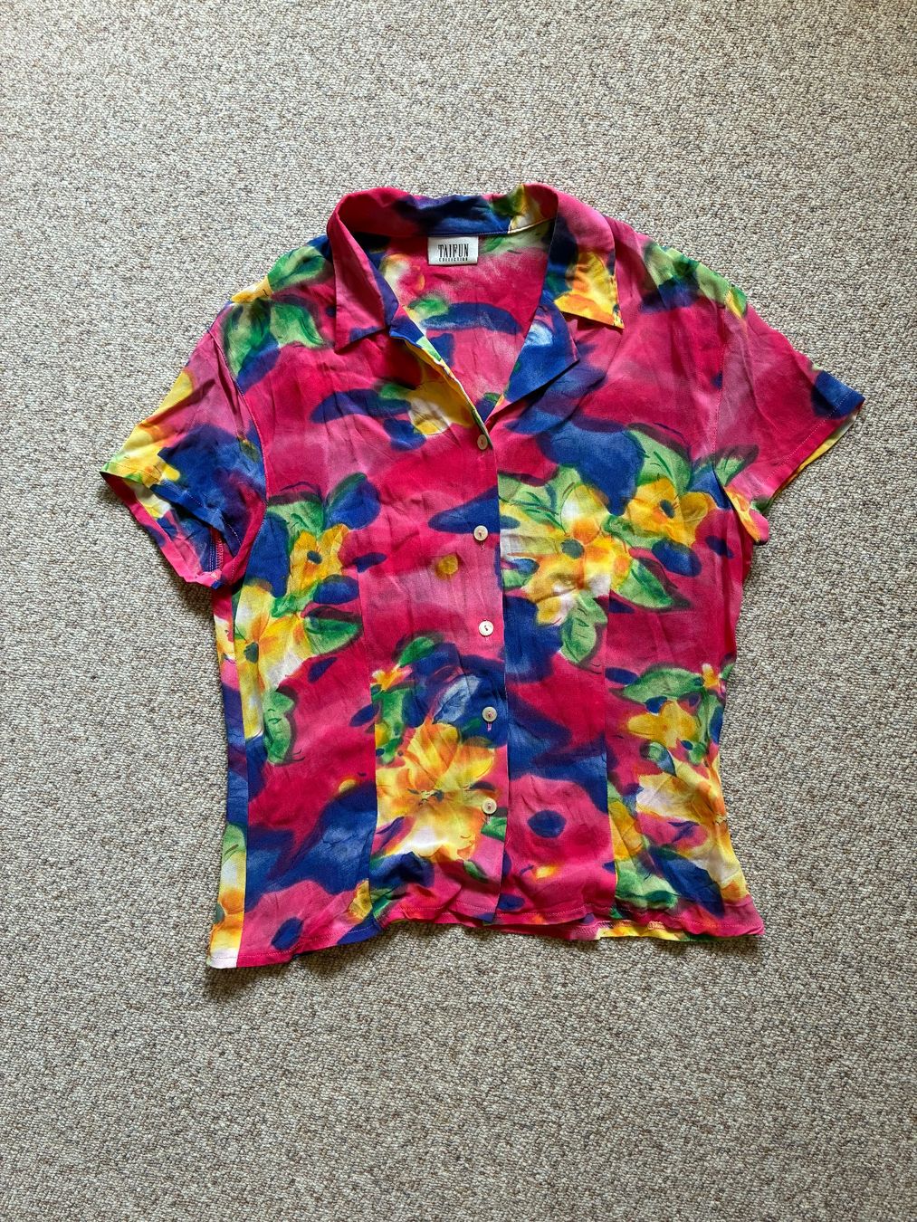 Taifun Chemisiers: Bunte sommerliche Bluse, Gr. 36/S – D'occasion à Bättwil par tre_tj9g