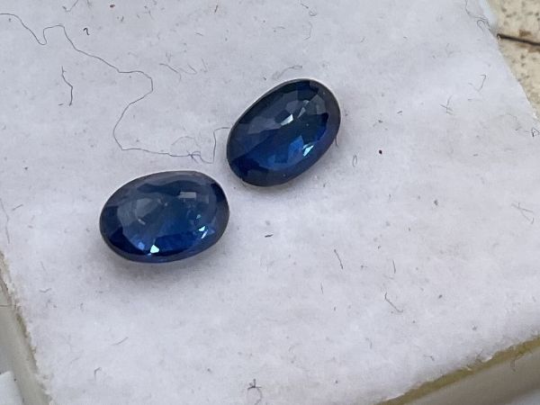 Pietre preziose: Saphire Paar 1.08 ct. zusammen – Nuovo (secondo la descrizione) da luzern venduto da Alpendorf1 2