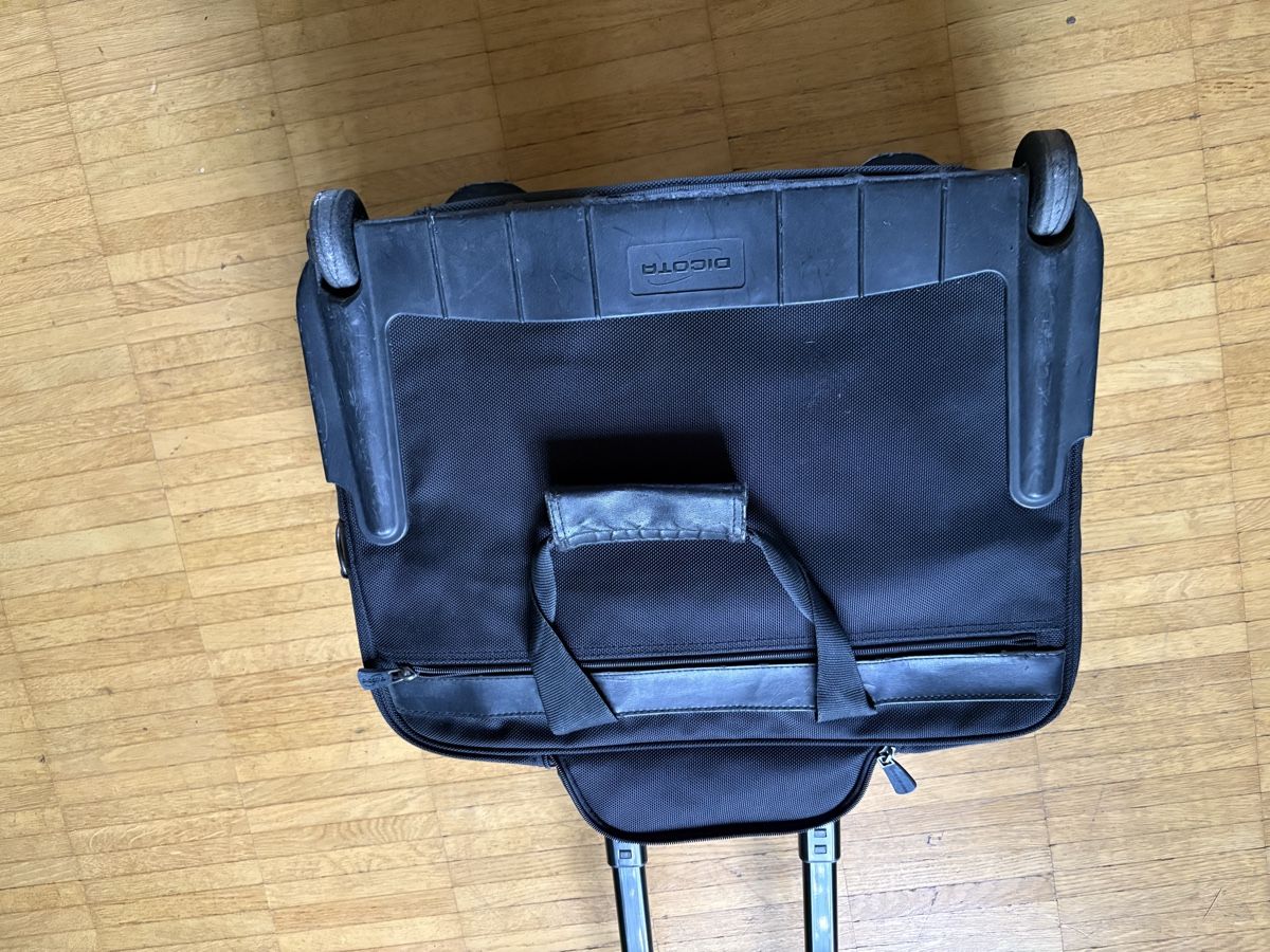 Taschen: Dicota Laptop Tasche  – Gebraucht aus Eschenbach LU von omi_8bhh 5