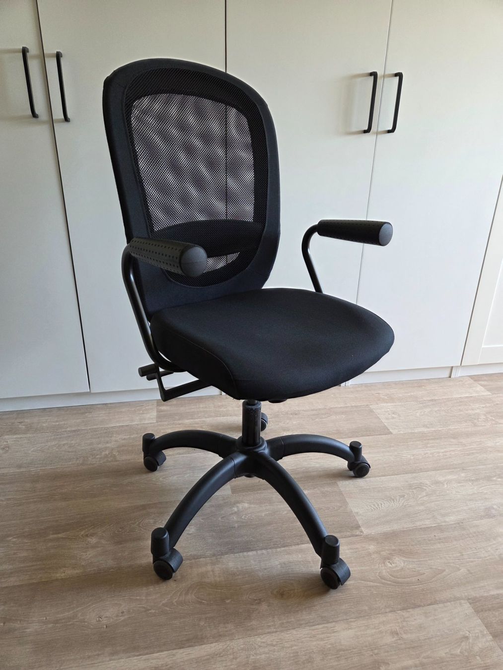 Ikea Sedie: Bürostuhl schwarz IKEA Vilgot – Difettoso da Gunzwil venduto da Georg002