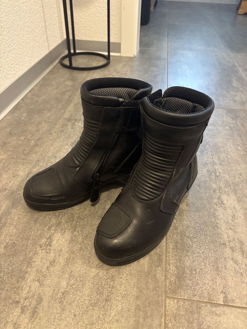 Scarpe da donna: Bottes moto compensée Büse t.38 – Usato da Siviriez venduto da Marine.27