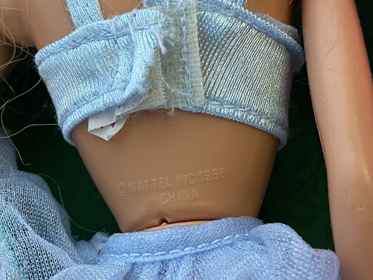 Bambole: 3 ältere Barbies, mit Knickbeinen – Usato da Utzigen venduto da Lasagne99 5