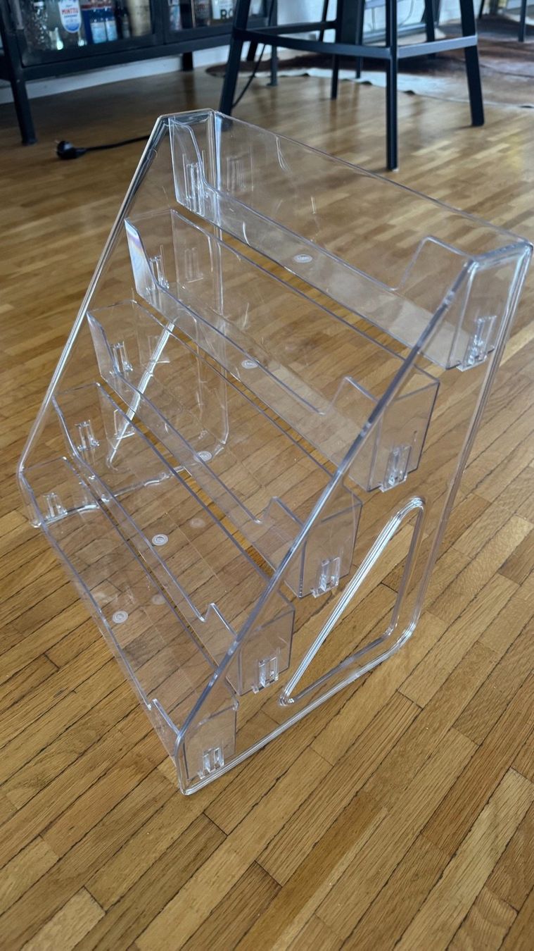 Sonstige Dekorationen & Accessoires: 5-Stufen transparenter Displayständer Kunststoff – Gebraucht aus Lengwil von Useless80