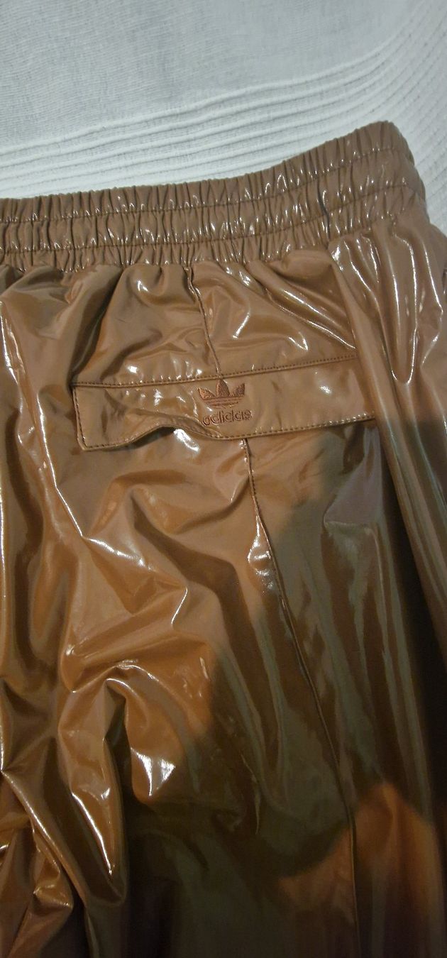 Adidas Pantaloni: Adidas Neu Hose Ivy Park – Nuovo e nell'imballaggio originale da Niederwangen BE venduto da tim_8hyw 4
