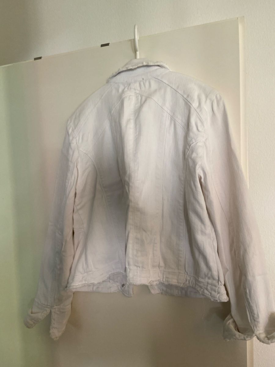 Biba Giacche: Veste en jean blanche ornée de clous taille M – Nuovo (secondo la descrizione) da Bouveret venduto da lescopinesdabords 1