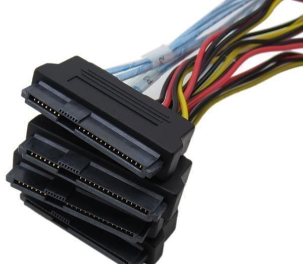 Cavi: Mini SAS 4x Mini SAS26P SFF-8088 zu 4 SF – Nuovo e nell'imballaggio originale da Unterägeri venduto da RmOnline 3