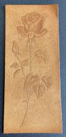 Buchzeichen mit geprägter Rose