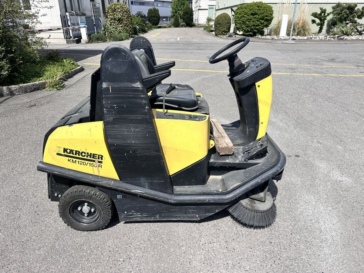 Kärcher Alle Maschinen: Kärcher Putzmaschine Kehrmaschine – Gebraucht aus lyssach von brax2019
