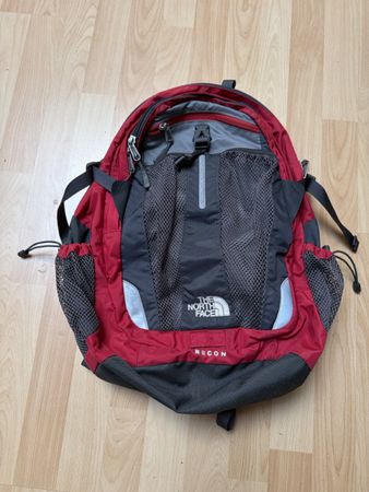 Rucksack The North Face Recon rot Top Zustand