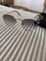 Ray-Ban, monture dorée - parfaites pour l'été!