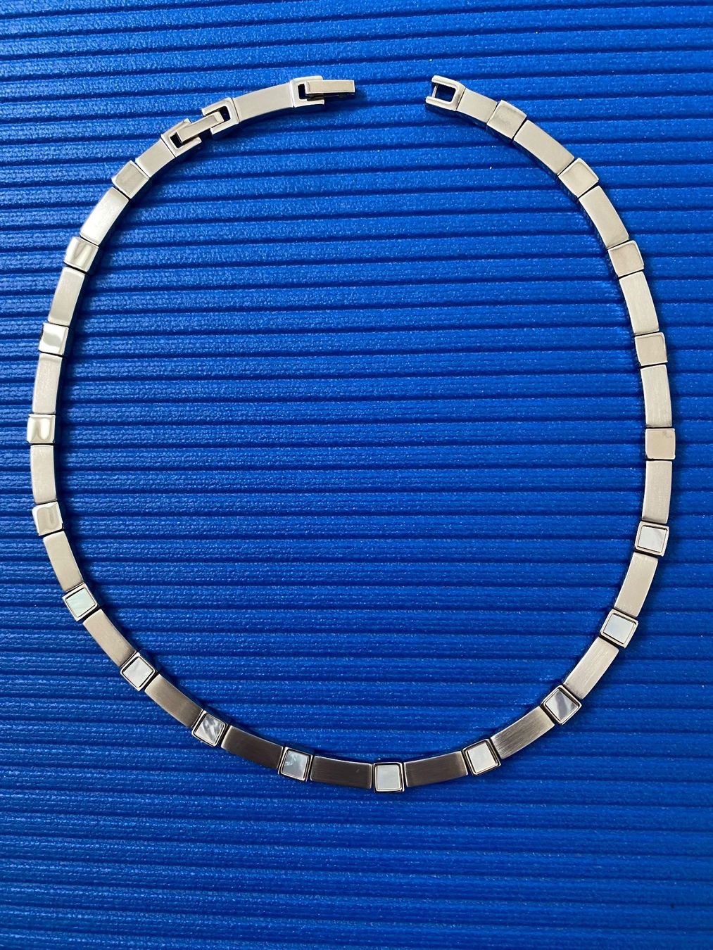 Catenine: Collier mit Perlmutt ,Edelstahl – Usato da Sulzbach venduto da mar_27