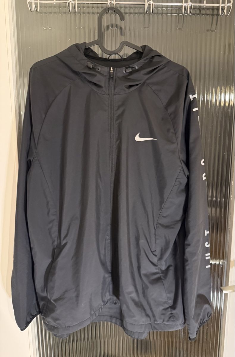 Nike Giacche: Coupe-vent running Nike – Usato da Monthey venduto da iri_9pt5