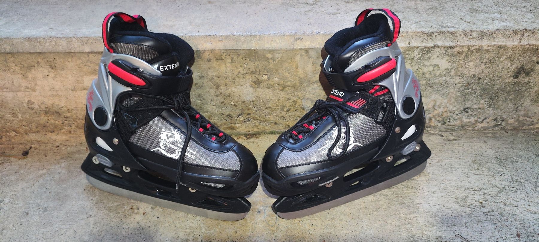 Pattini da ghiaccio: Patins à glace Extend – Usato da Fribourg venduto da nezchaud 1
