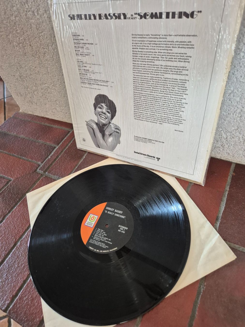 Dischi in vinile: SHIRLEY BASSEY - IS REALLY SOMETHING (1970) – Usato da Aldesago venduto da rug_9jtb 1