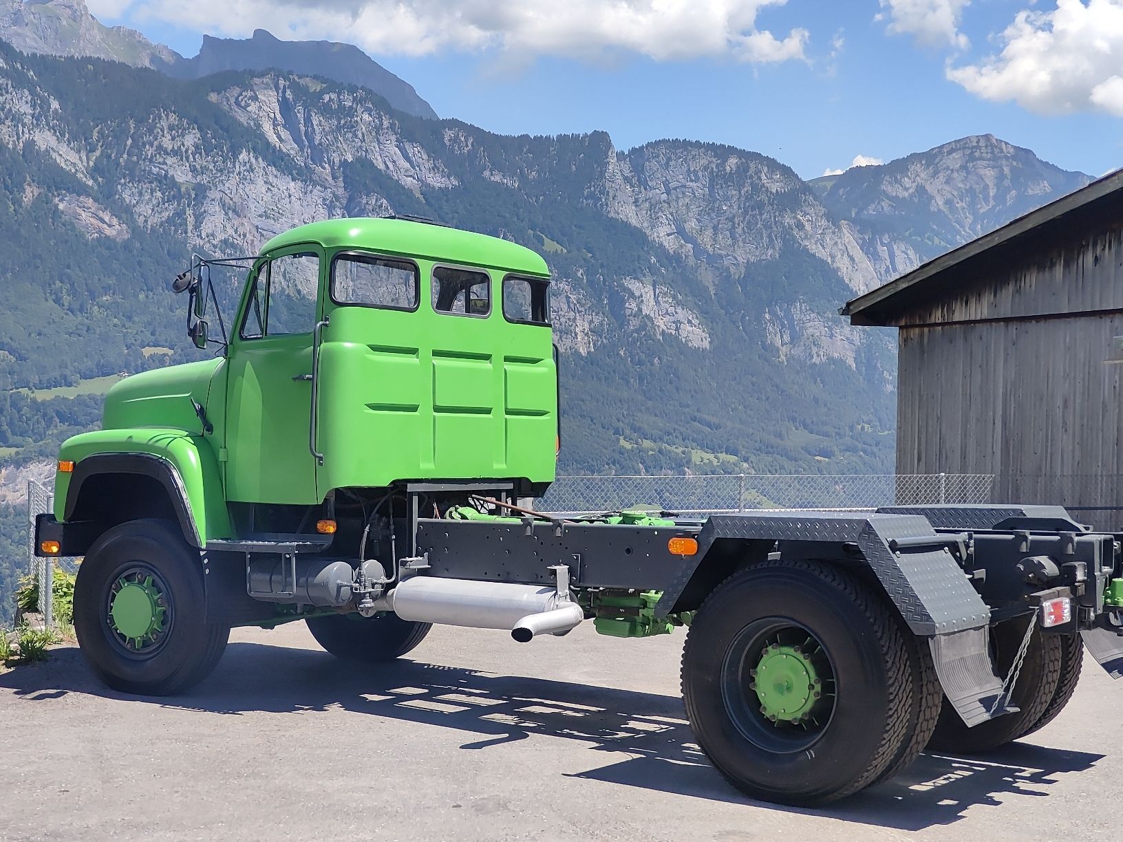 Saurer Lastwagen: Saurer D330N Reisemobil – Gebraucht aus Mols von Naebetsee2.0 3