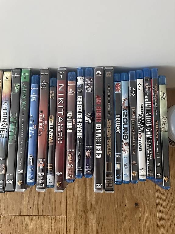 Tutti i DVDs: DVD Sammlung Blu-ray  – Usato da Arnegg venduto da Marcov8563