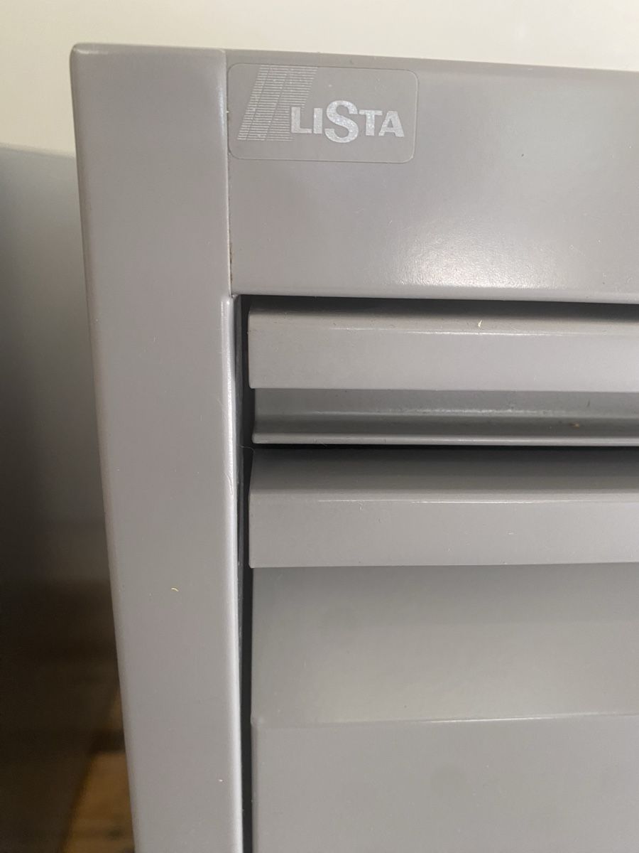Lista Banconi: Bürokorpus 42x80x58cm – Usato da Seewen SZ venduto da shaky01 3