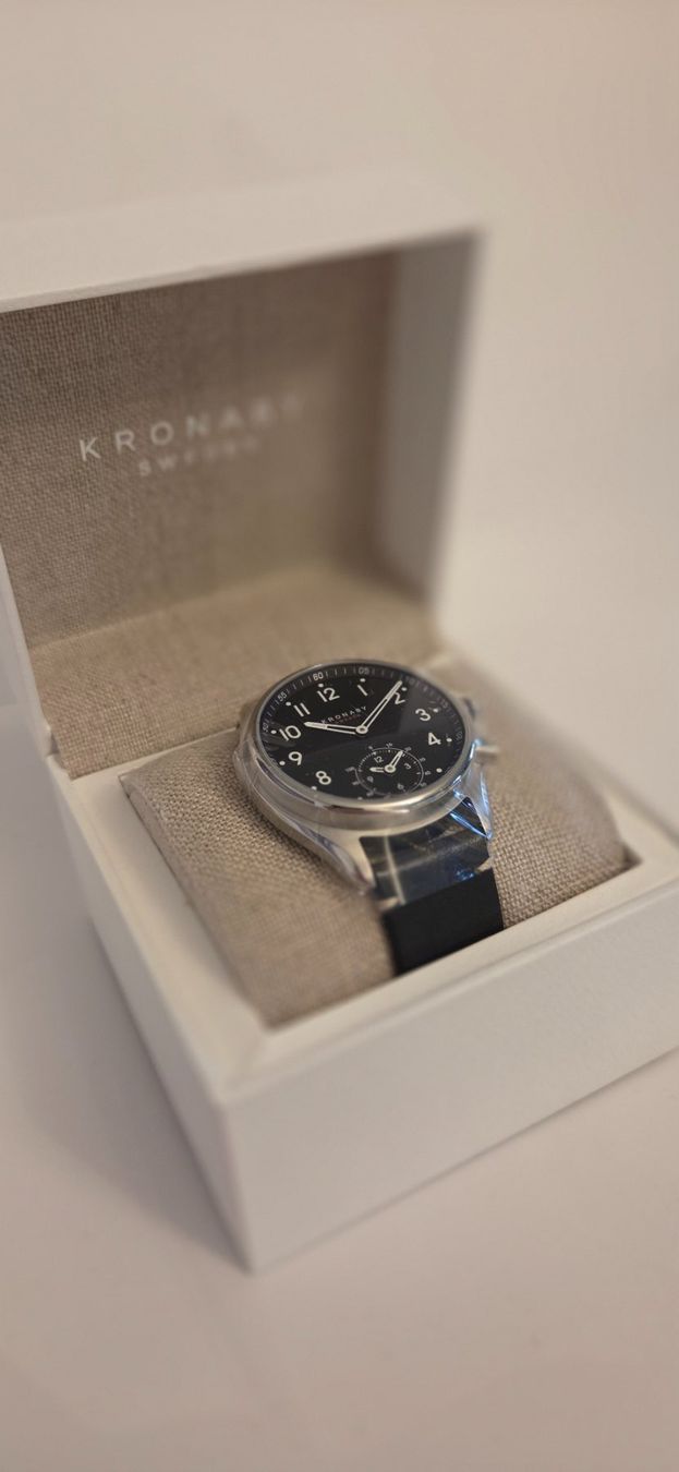 Smartwatch: Smartwach Kronaby APEX Saphire – Neu (gemäss Beschreibung) aus Lausanne von crpdm 1