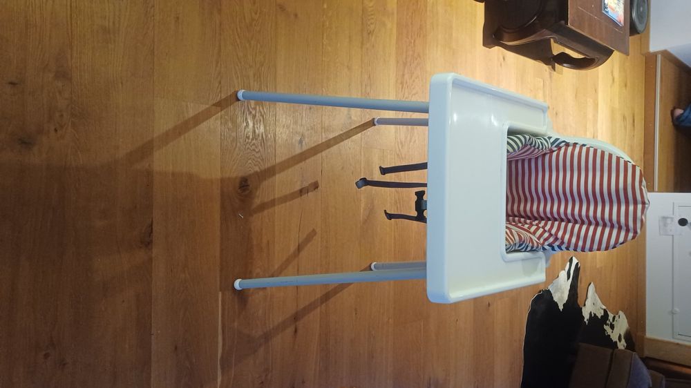 Ikea Hochstuhl mit Einsatz und Gurt 1