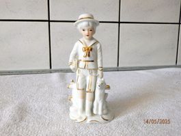 Porzellan, Schulmädchen mit Hund,  Goldverzierung, 14cm hoch