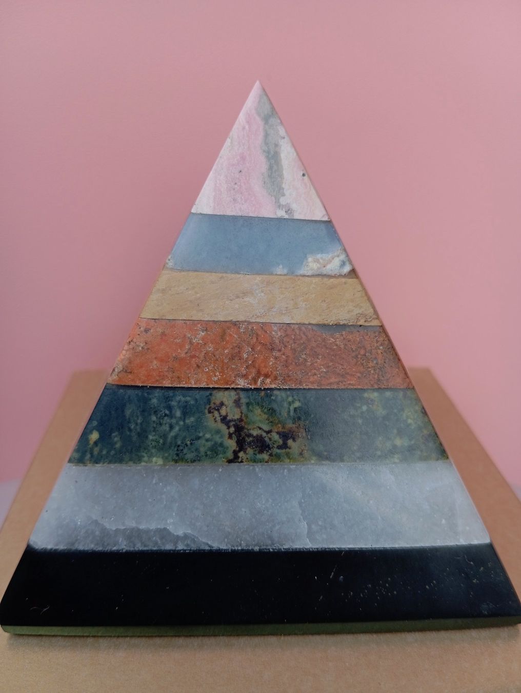 Alle Dekorationen: Geschenkidee, Anden 7 Steine Harmony  Pyramide, – Neu und originalverpackt aus Bern von Ethelcarrion 1