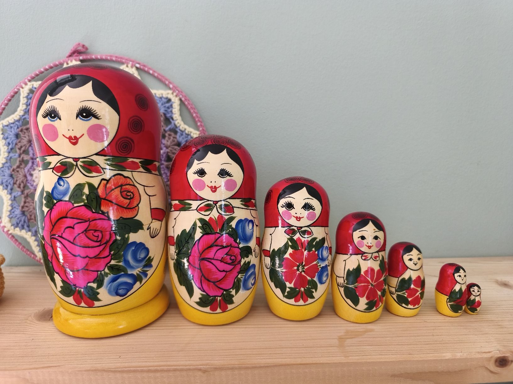 Bambole: poupée russe 7 pièces – Nuovo e nell'imballaggio originale da Orbe venduto da don_ym8h
