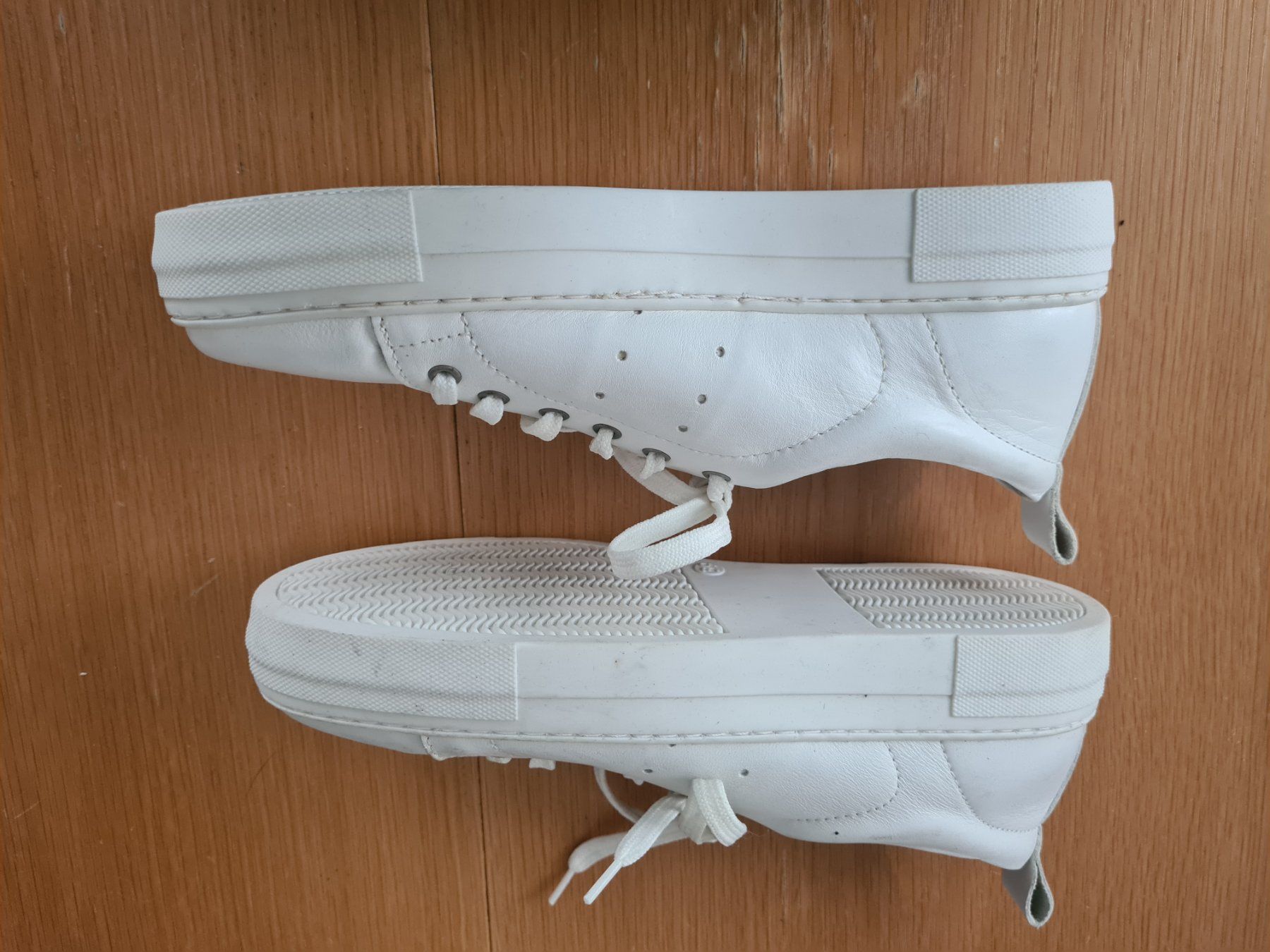 Scarpe da donna: weisser Freizeitschuh Grösse 39 – Usato da Olten venduto da chaas21 1