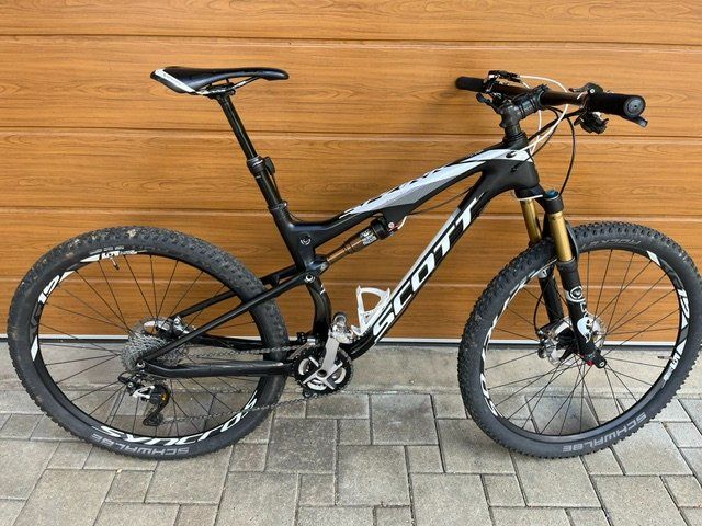 Vélos: Scott Spark 700 Premium schwarz – D'occasion à Brienz BE par zesi213