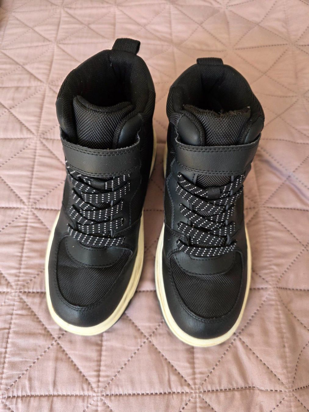 H&M Scarpe da uomo: Chaussures Waterproof  H&M pointure 34 – Usato da Biel/Bienne venduto da Djdreamx
