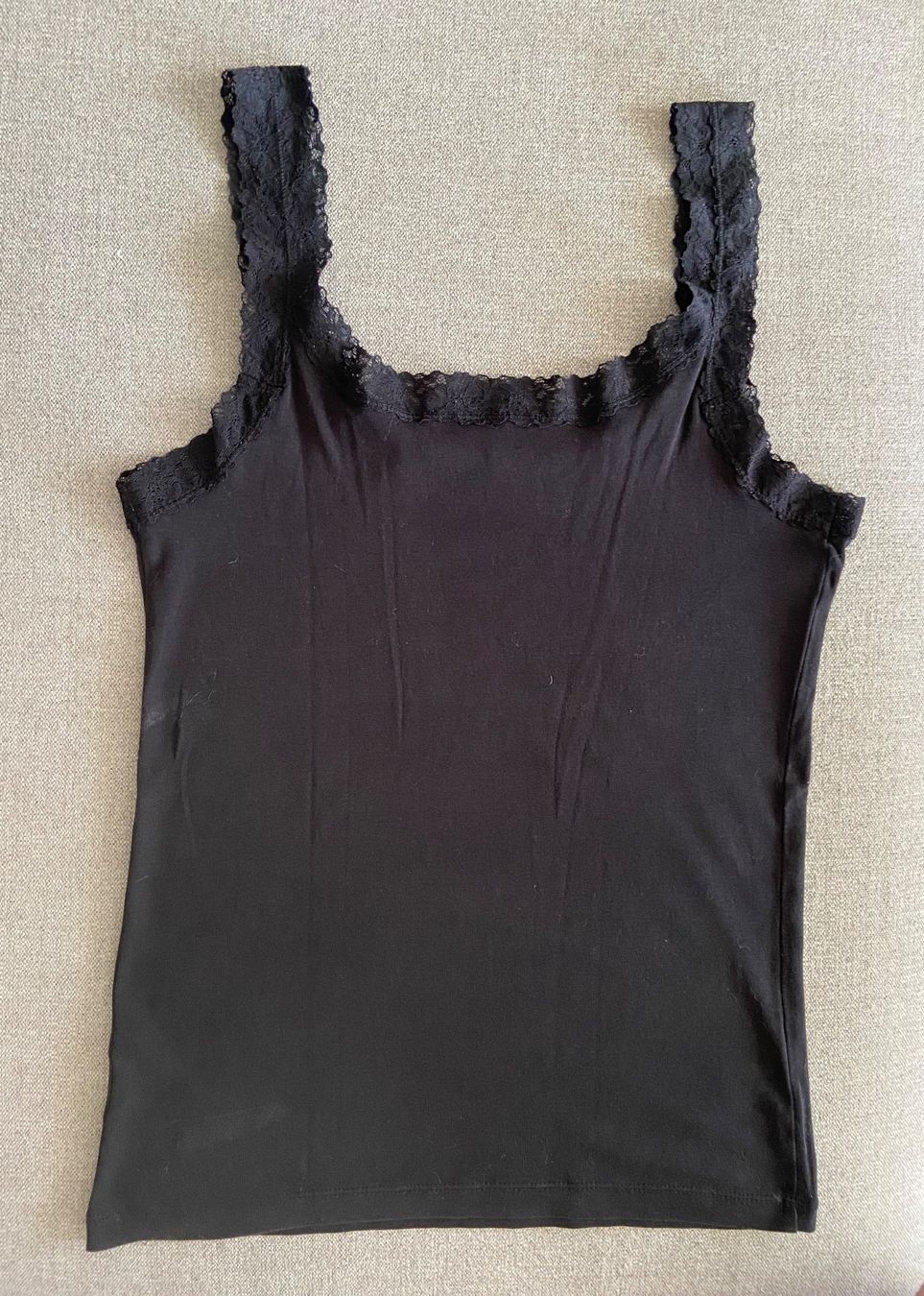 H&M Tops: Top noir bretelles dentelle H&M BASIC 100% coton t.L – Neu (gemäss Beschreibung) aus Genève von kik_8jd6 2