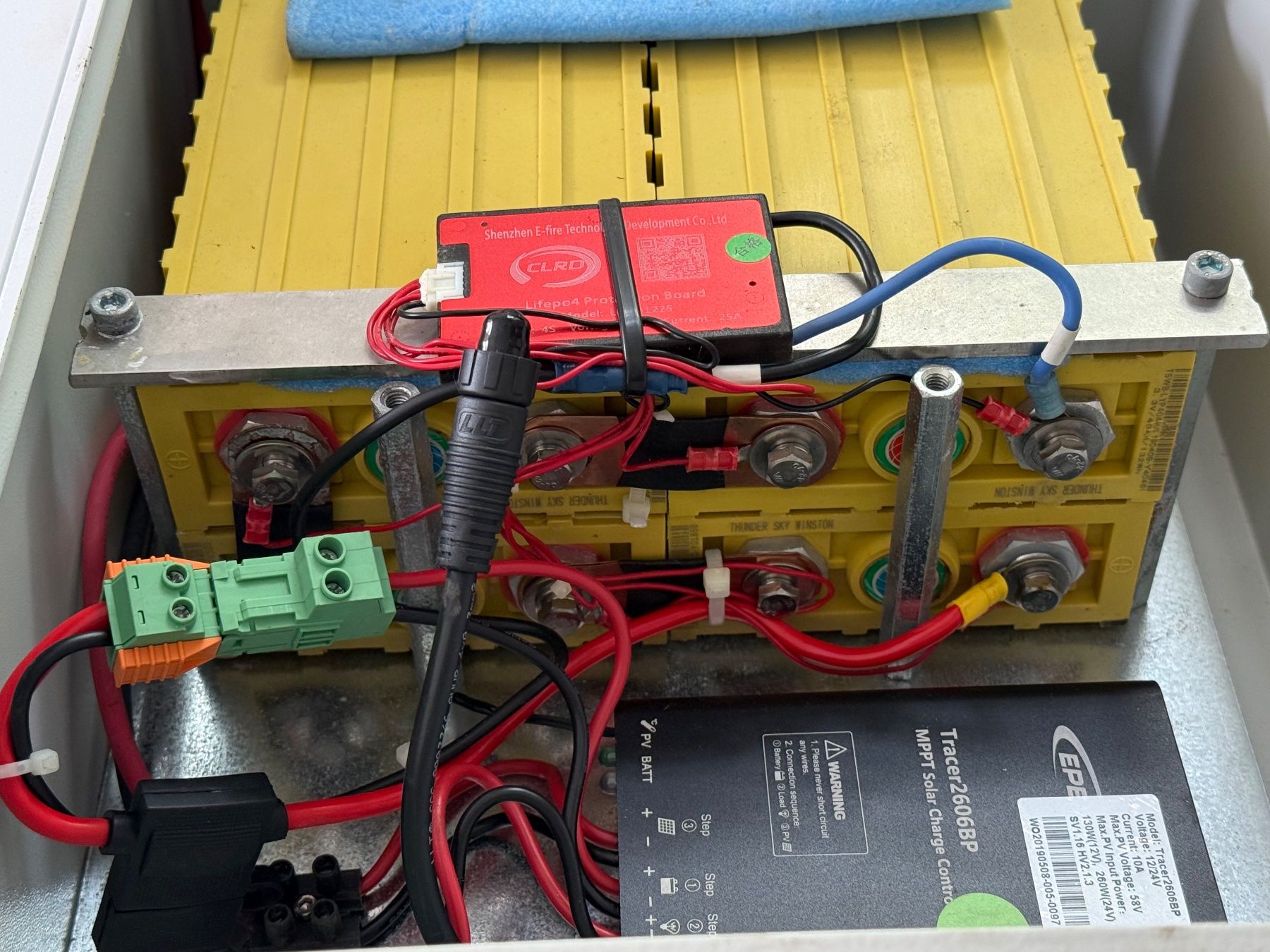 Caricabatterie: Batterie Package mit Batterie Laderegler Management System – Nuovo (secondo la descrizione) da Bern venduto da Jwpm66 3