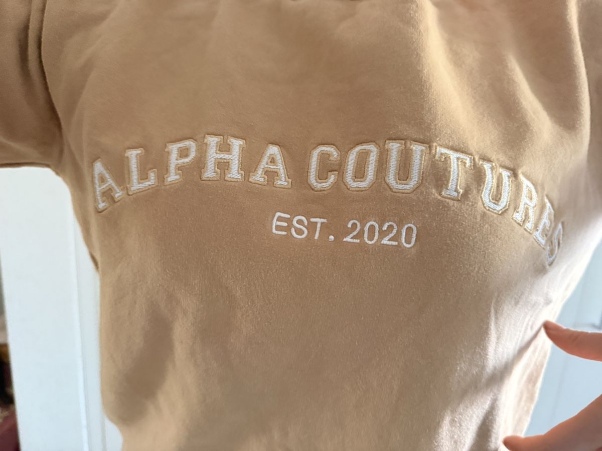 Maglioni & Felpe: Alpha Couture Beige braun hoodie senf Gr M Pullover  – Usato da Staad SG venduto da Chirrari