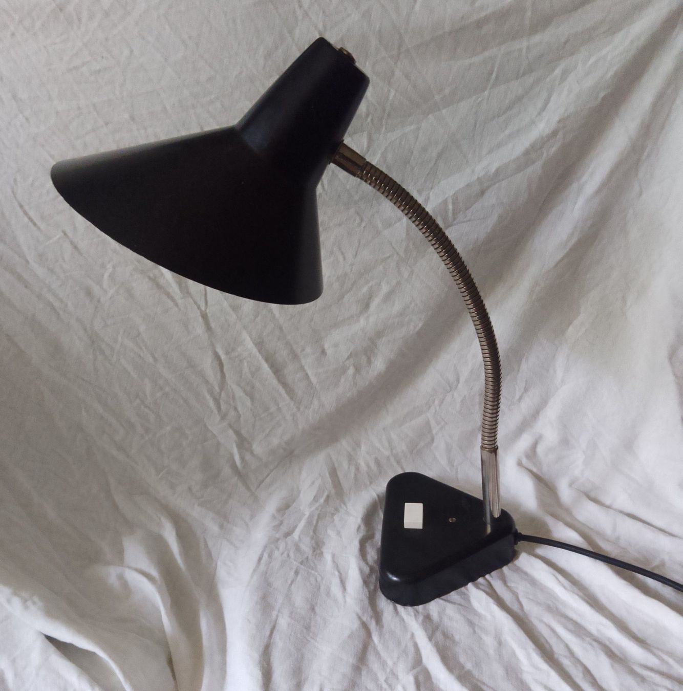 Lampade: Hala Tischlampe schwarz Designlampe Vintagedesign – Usato da St. Gallen venduto da EastLakeConcept