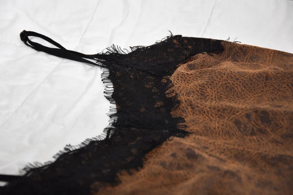 Sexy Leder Top mit Spitze (Gebraucht) in Hünenberg See für CHF 8 – mit ...