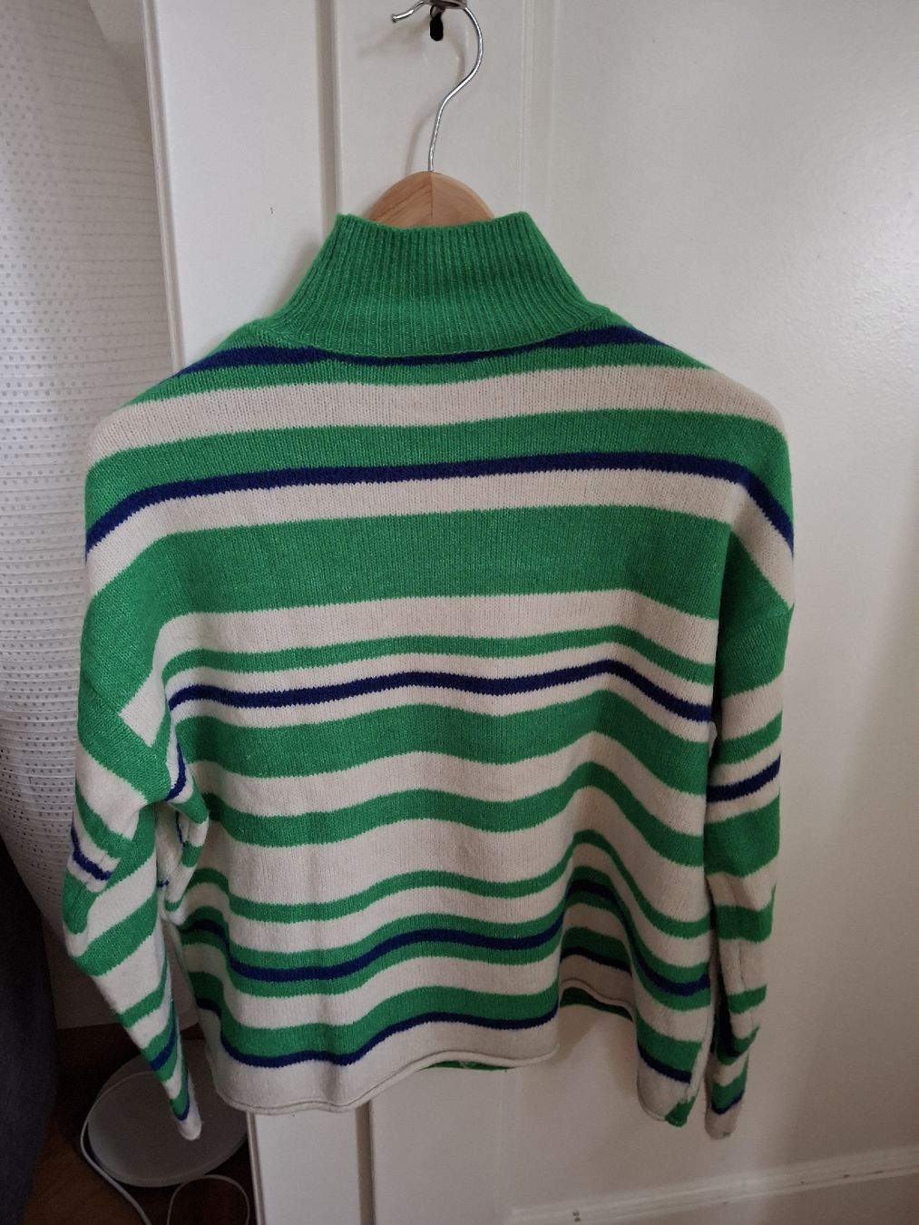 Maglioni & Felpe: Pullover C&A XS vert, blanc et bleu  – Usato da Lausanne venduto da Cognitia 1