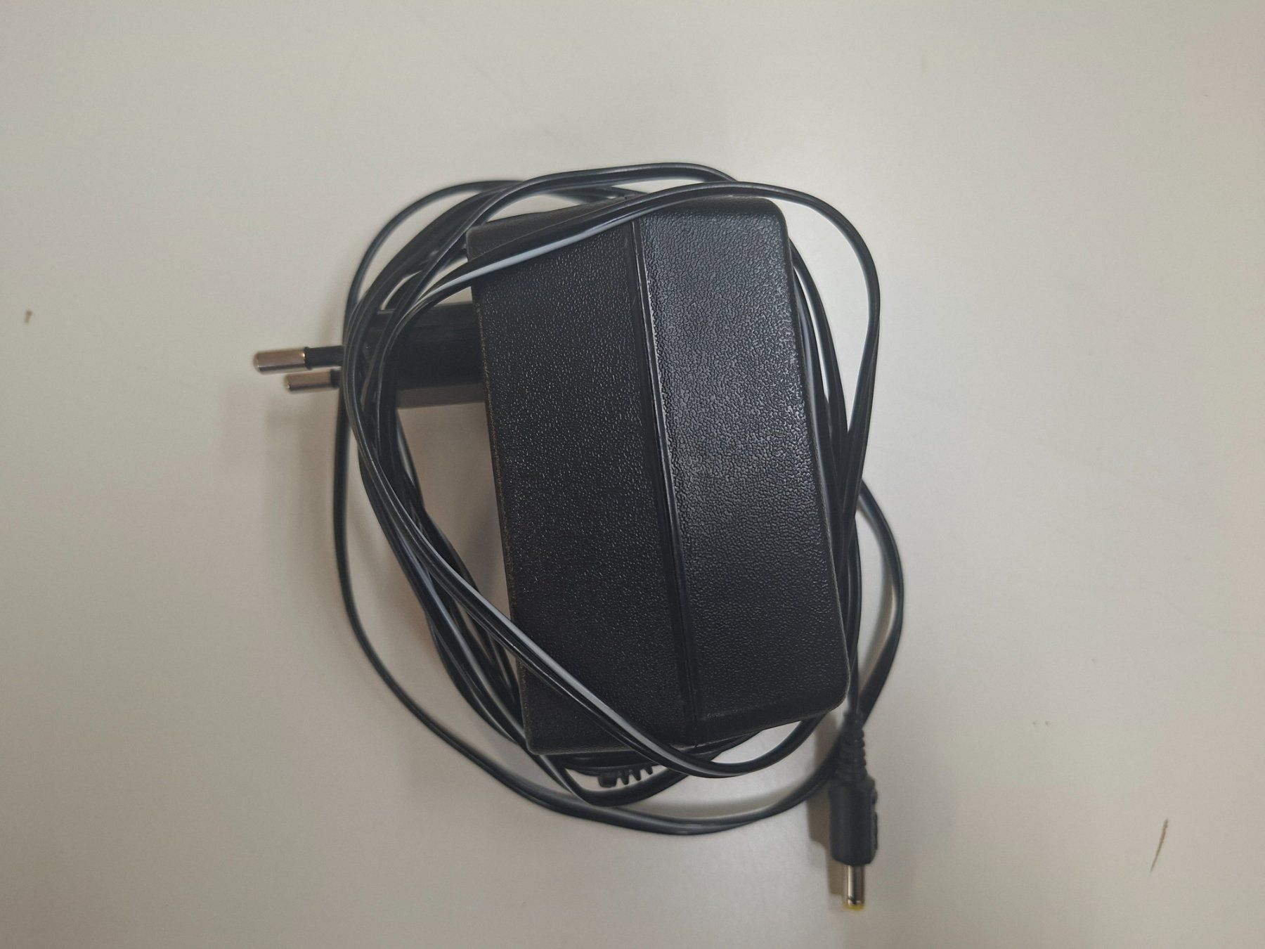 Unità & Adattatore: Sony AC-E90HG Netzteil, 9V Adapter – Usato da Wettingen venduto da Wendemarket 1