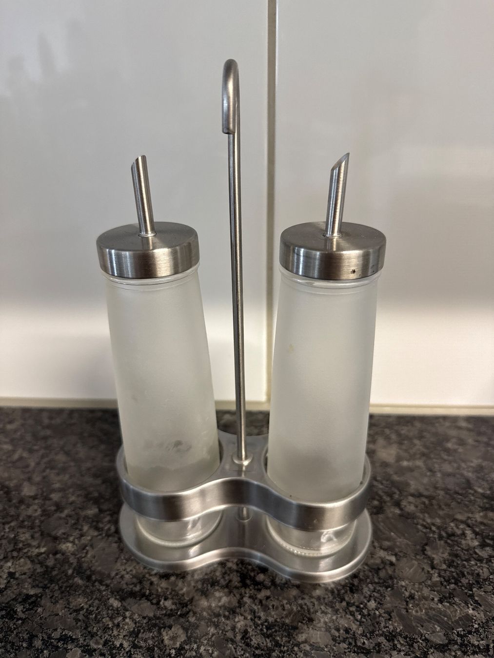 Set di piatti: IKEA Öl- und Essig Set – Usato da Horgen venduto da linuxrp 3