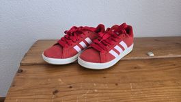 Adidas Turnschuhe rot  Grösse 39.5 guter Zustand