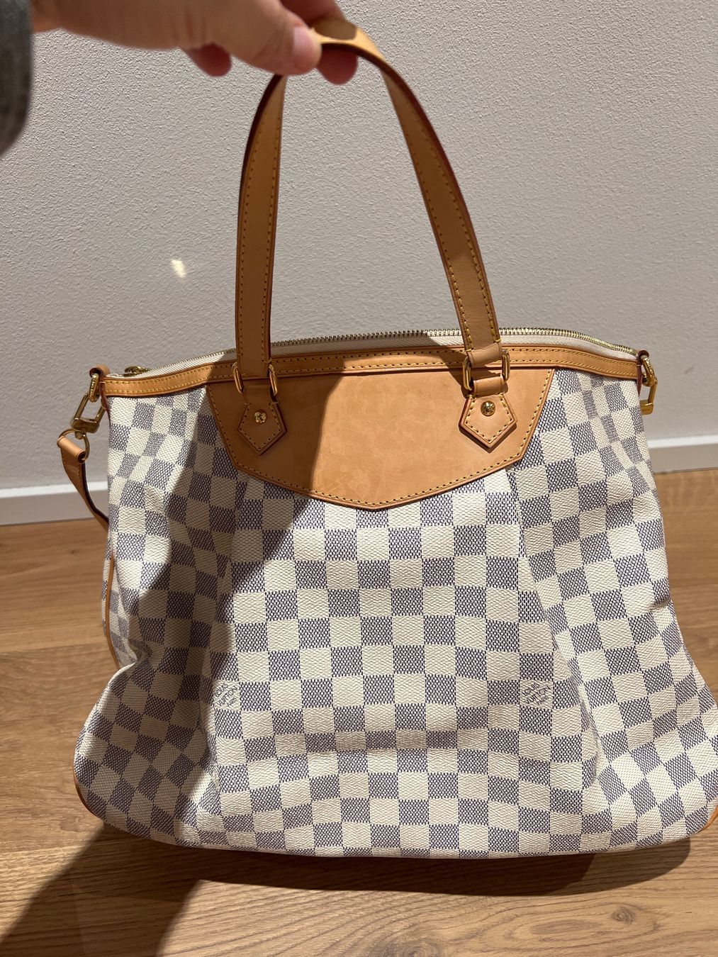 Louis Vuitton Borse: Louis Vuitton Siracusa – Usato da Rothenburg venduto da me81 2