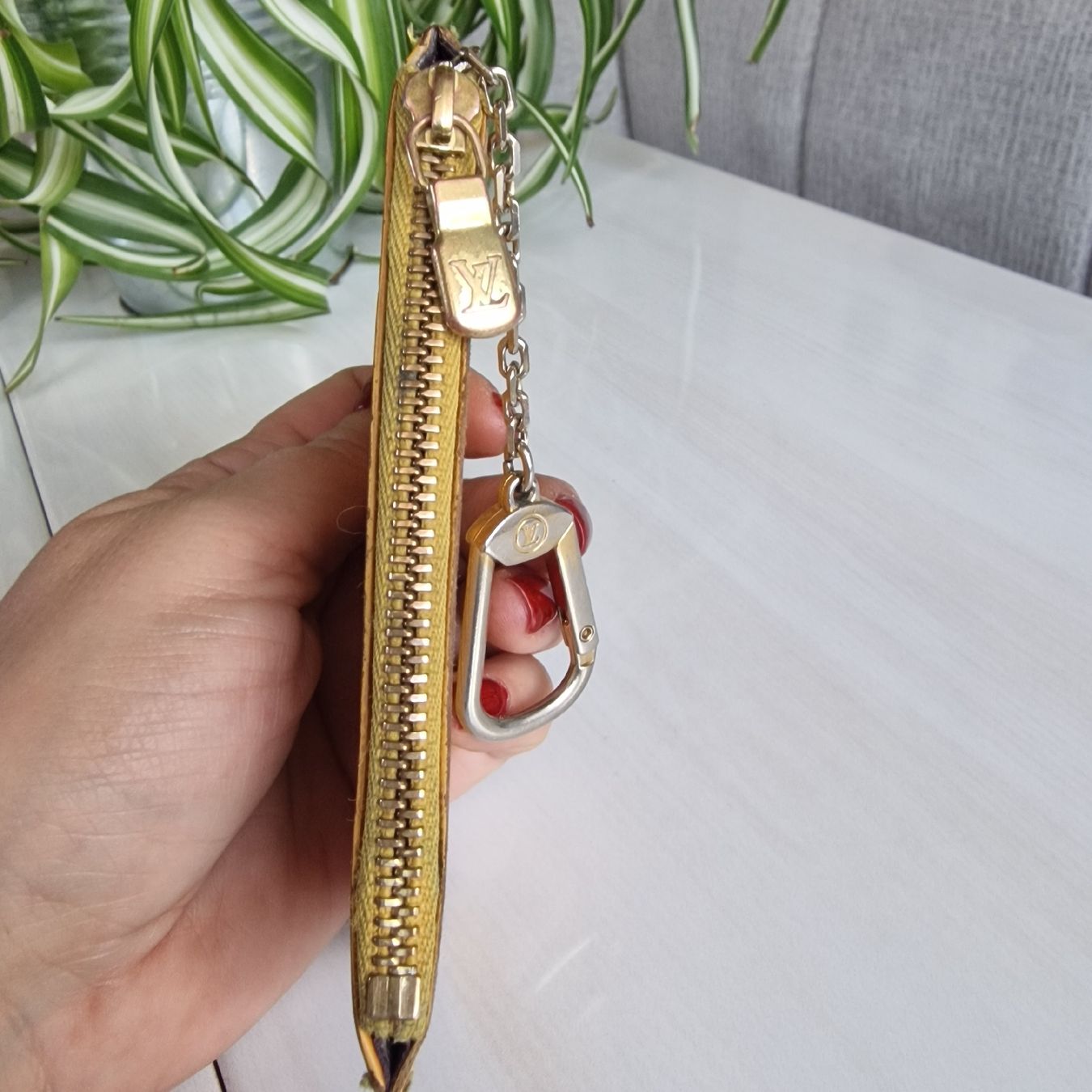Louis Vuitton Portachiavi: Louis Vuitton Key Pouch Epi gelb – Usato da Effretikon venduto da 84CK 8