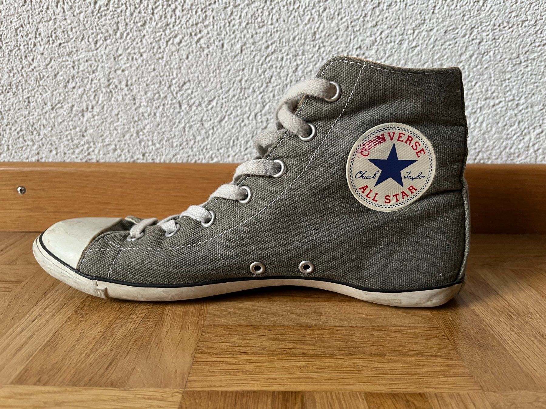 Converse Scarpe da donna: Converse All Star Grösse 7 (37.5) – Usato da Bern venduto da Collins2 1