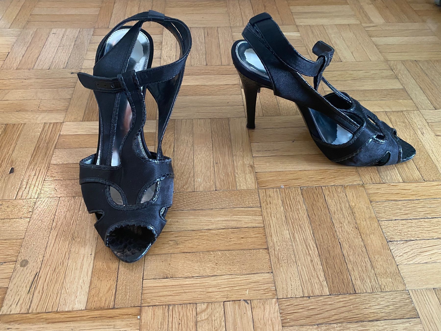 Karen Millen Damenschuhe: Die Schuhe von KAREN MILLEN – Gebraucht aus Zürich von dub_tj95 1