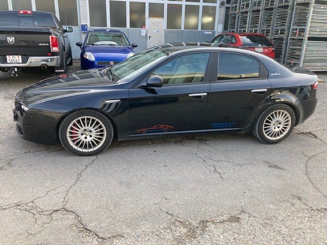 Alfa Romeo Automobili: Alfa Romeo 159 2.4 JTD-20V – Usato da Frauenkappelen venduto da Autohaus-Bern 1