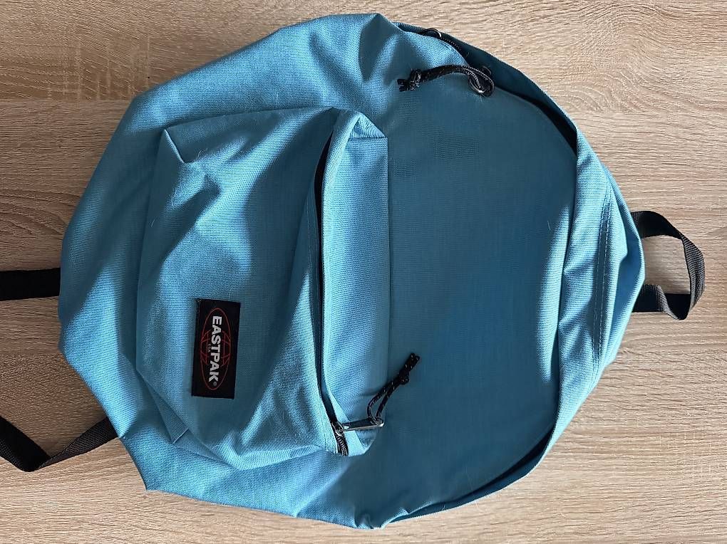 Eastpak Zaini: Zaino Eastpak – Usato da S. Antonino venduto da cha_9vm8