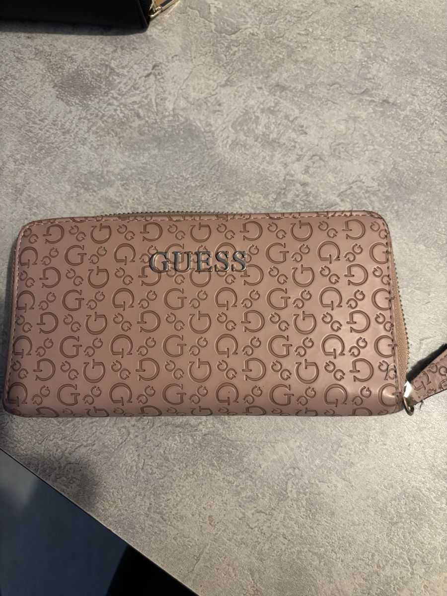 Guess Portamonete: Guess Portmonaie rosa – Nuovo (secondo la descrizione) da Diepoldsau venduto da bis_c7qp