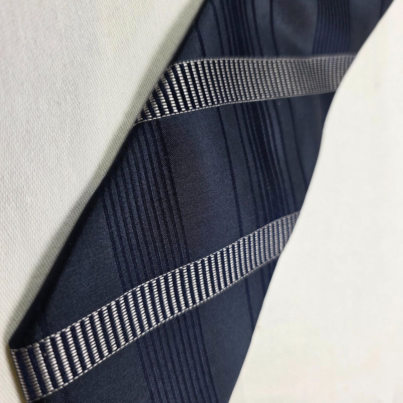 Krawatten: Elegante Herren Krawatte, Dunkelblau Seide – Gebraucht aus Wald ZH von Martin79 2