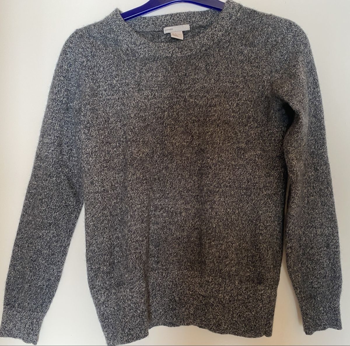 H&M Maglioni & Felpe: Graumelierter Kaschmir Pullover, Gr. M – Usato da Sarnen venduto da Paris99