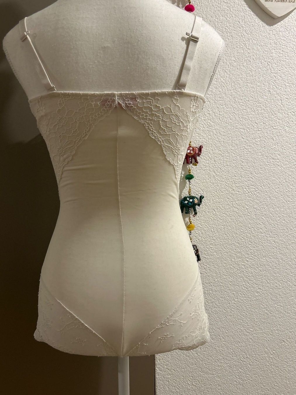 Spanx Altra biancheria intima: SPANX Spotlight On Lace Bodysuit ecru Gr. 38-40 – Usato da Brunnen venduto da Nala2929 5